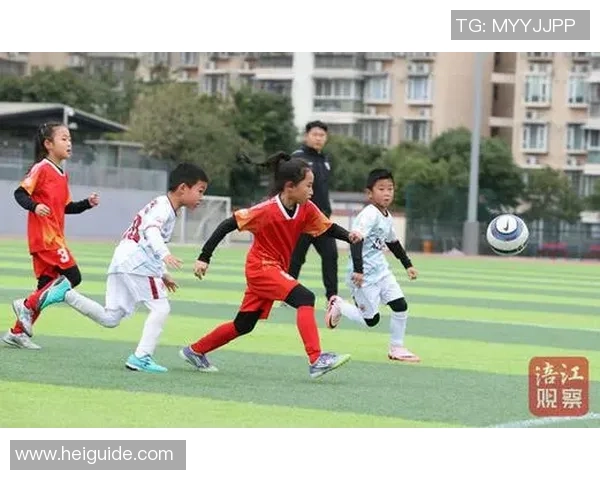 足球员小孩的梦想与成长之路如何在绿茵场上绽放光彩